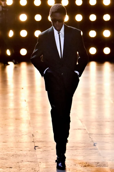 Look 7